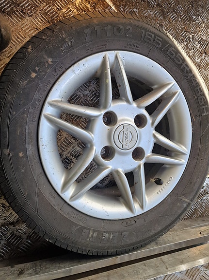 Nissanin 14 aluvanteet 4x114.3