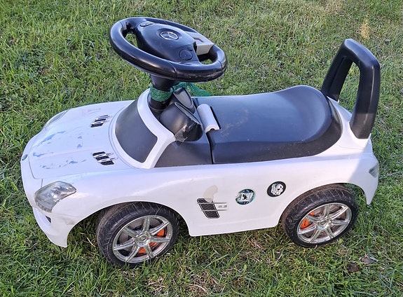 Mersu AMG-potkuauto