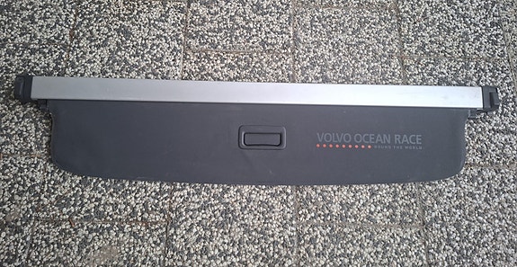 Volvon XC60 2008 - 2017 Ocean Race tavaratilan suojaverho.