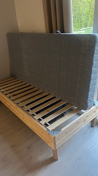 IKEA sänky ja patja 90x200 cm harmaa