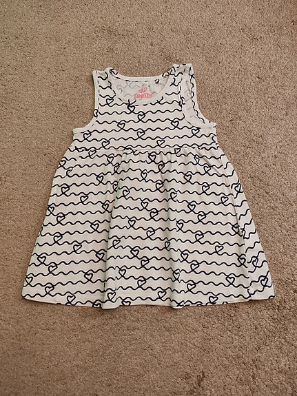 tyttöjen mekko