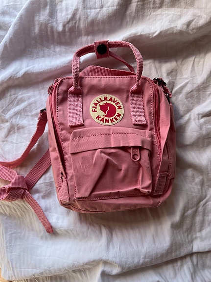 Fjällräven Kånken Mini olkalaukku vaaleanpunainen unisex