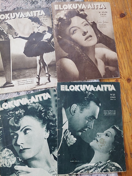 Myydään v 1944 elokuva-aitta lehtiä,2 1943lehteä.