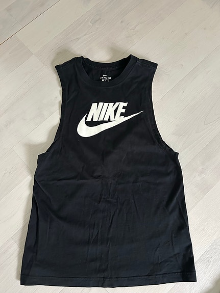 Nike toppi S