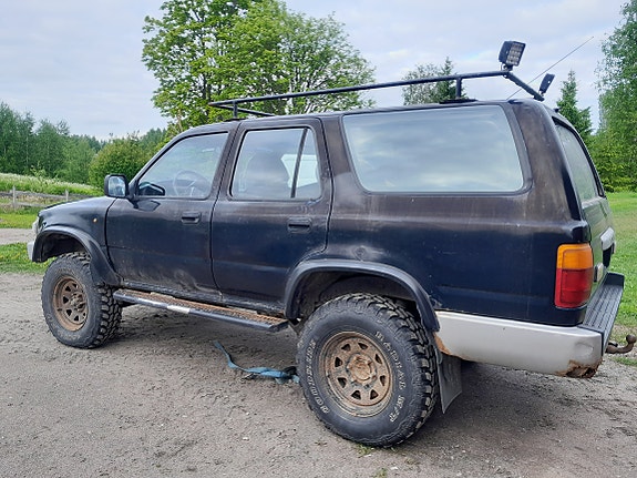 Toyota 4runner / Hilux varaosia.