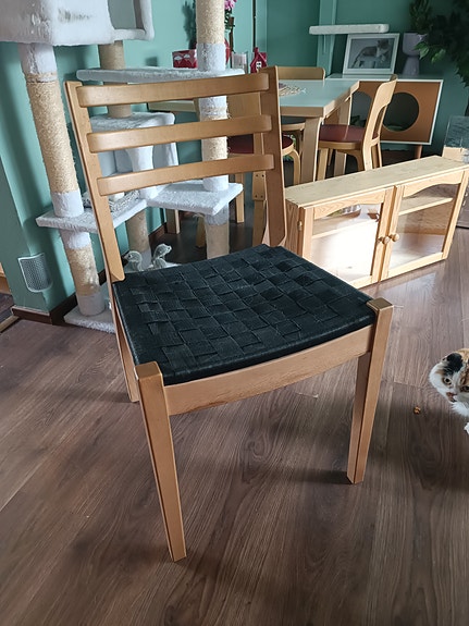 Hyväkuntoinen Ikean tuoli