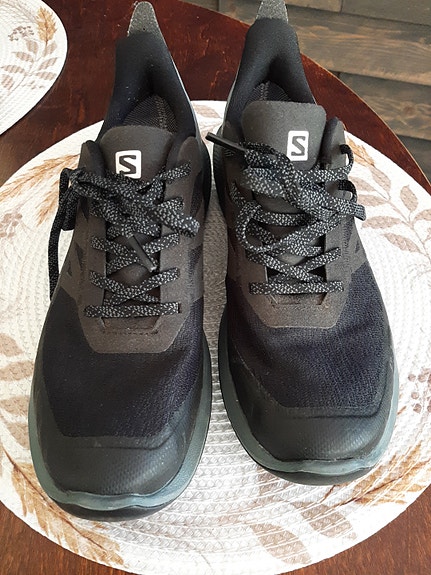 Salomon  Gore-Tex musta