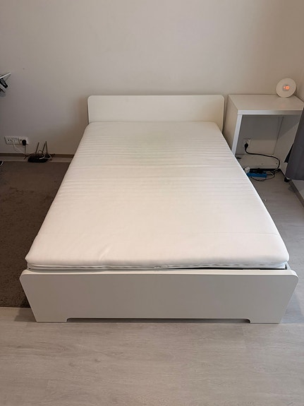 IKEA Bed with mattress 200 (L) x 140 (W) cm