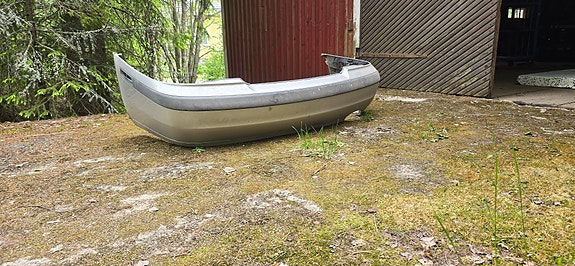 volvo v40 takapuskuri