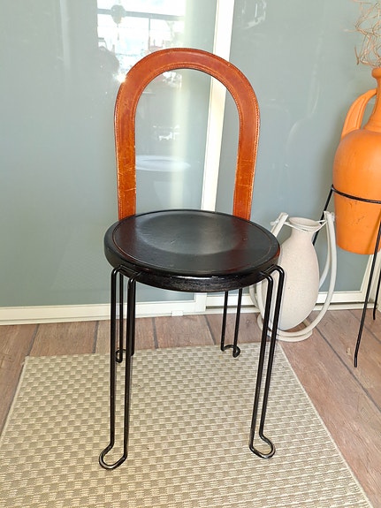 Design tuolit