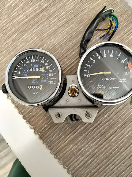 Honda 750 nopeusmittari