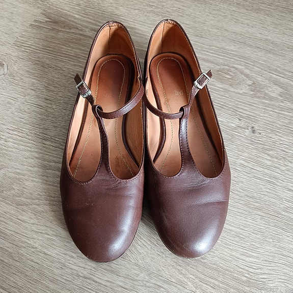 Ballerinat Mary Jane nahkakengät