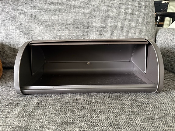 Metallinen brabantia leipälaatikko