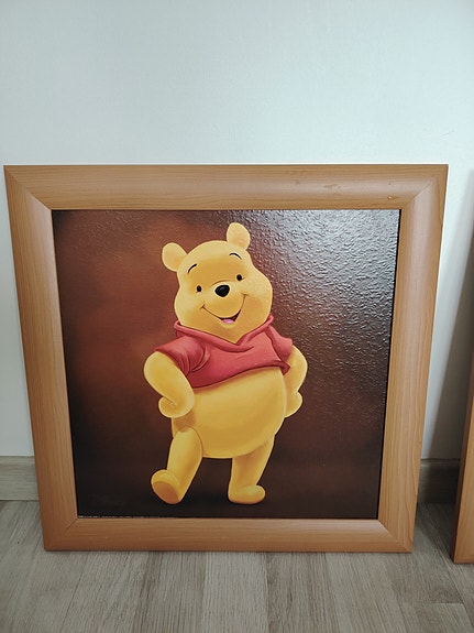 Nalle Puh taulu puukehyksellä