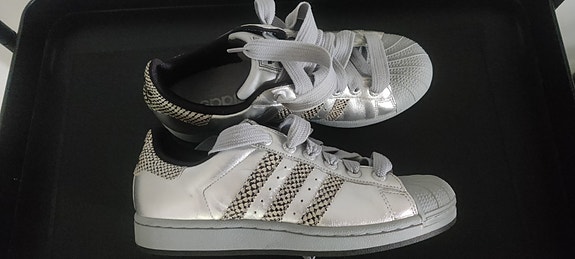Adidas superstar 40
