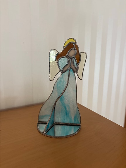 Tiffany tyylinen enkeli kynttilänjalka