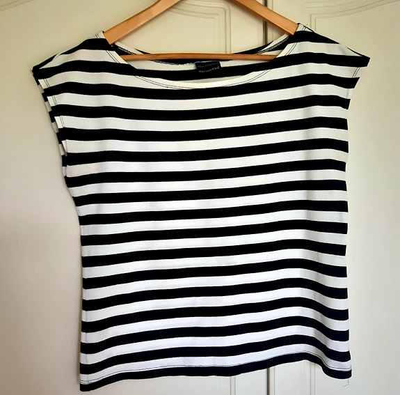 Marimekko, mustavalkoinen toppi, koko M