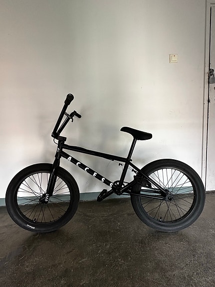 Cult Acces- BMX pyörä