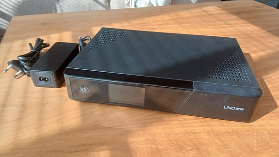 Myydään VU+ Uno 4K SE UHD -kaapelidigiboksi