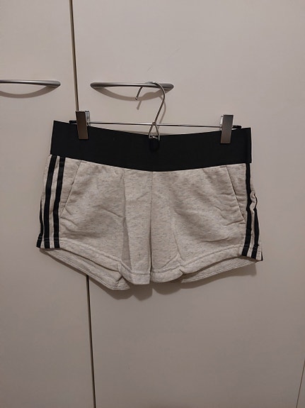 Adidas shortsit