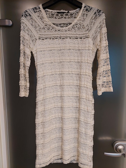 Lindex pitsinen mekko M