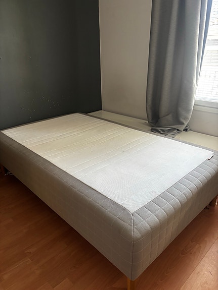 IKEA runkopatja jaloilla 120x200 cm harmaa