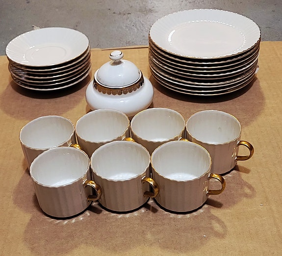 Arabia Kultapiisku astiasto (23 osaa) – kaunis vintage-sarja, Made in Finland