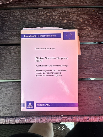 Efficient Consumer Response (ECR) -liiketoiminnan ja taloustieteen oppikirja