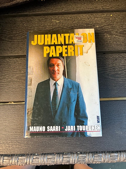Juhantalon paperit kirja – Mauno Saari & Jari Tervo