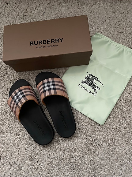 Burberry slidet 42