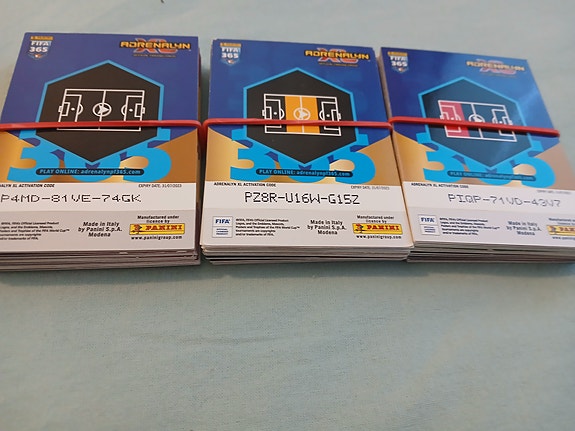 Panini Adrenalyn XL jalkapallokortit nippu