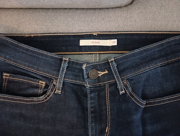 Levi's 712 Slim Naisten Farkut koko 27