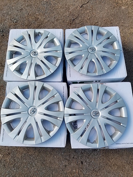 Toyota 16" pölykapselit