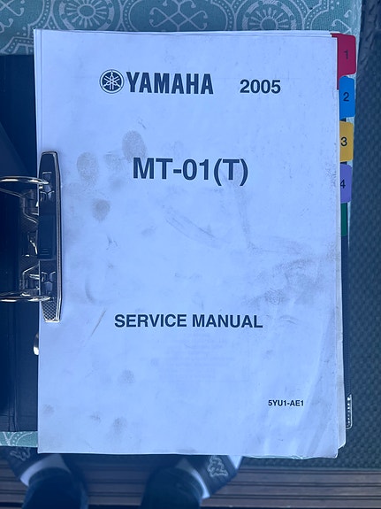 Yamaha MT-01 (T) 2005 huoltokirja ja osia