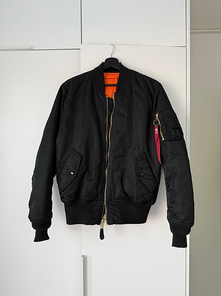 Alpha Industries bomber takki Ma-1 Heritage