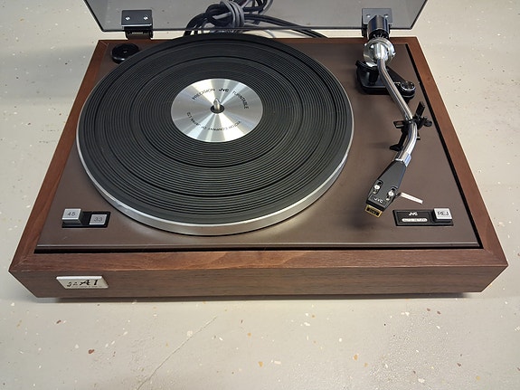 JVC JL-A1 levysoitin korjattavaksi