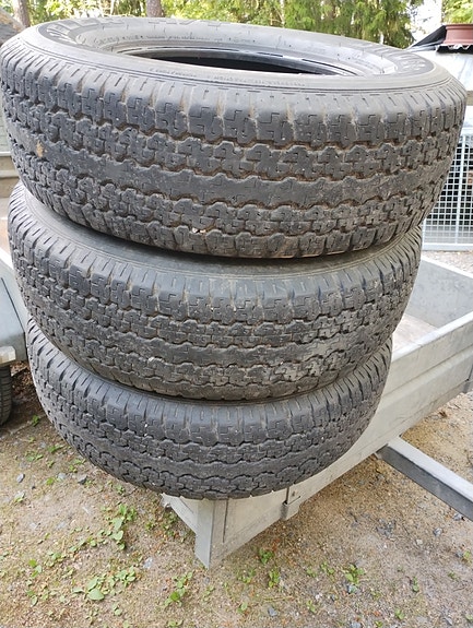 RENKAAT 245-70-R 16