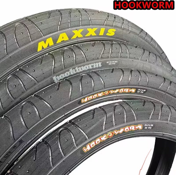 O: Maxxis Hookworm 26"