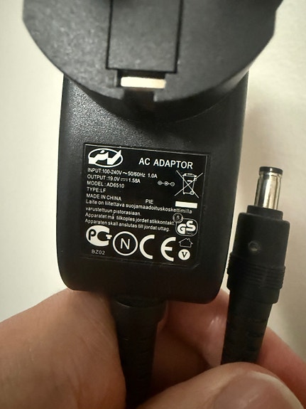 Alkuperäinen virtalähde DELL AD6510 19V 1.58A