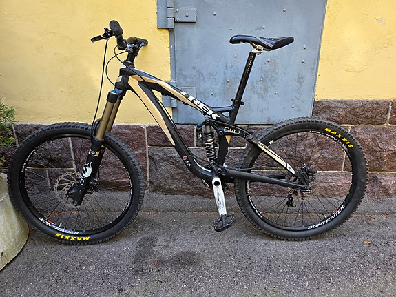 Trek Scratch 8 26", alamäki/freeride-pyörä