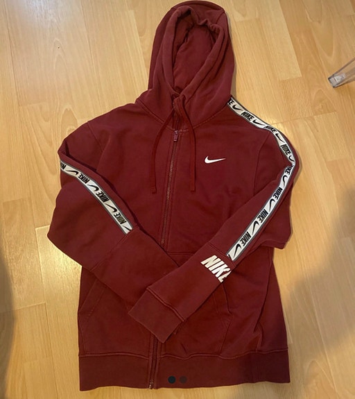 Nike huppari S punainen