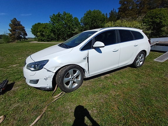 Opel Astra J -10 A20DTH varaosiksi