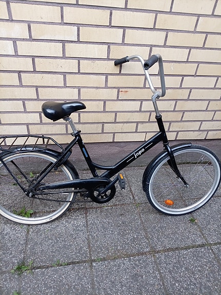 Myydään musta helkama Jopo