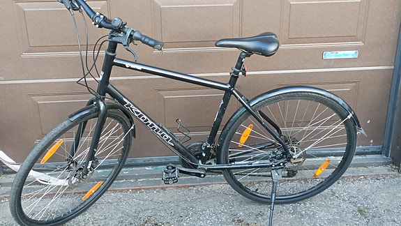 Kona Dew Plus pyörä