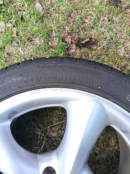myydään mersun aluvanteet