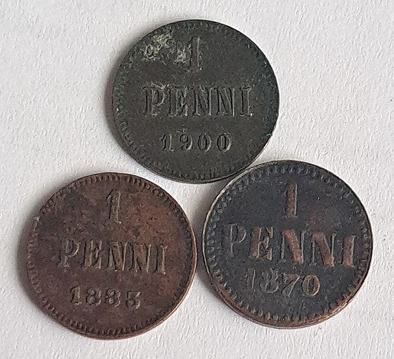 Suomen 1 penni kolikot 1870, 1883 ja 1900