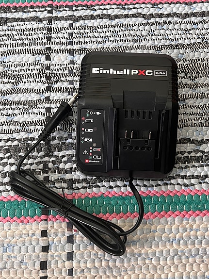 Einhell PXC 18V akkulaturi