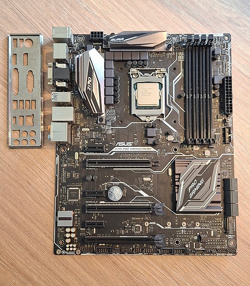 ASUS Z170 Pro Gaming emolevy ja i7-6700k prosessori | Tori