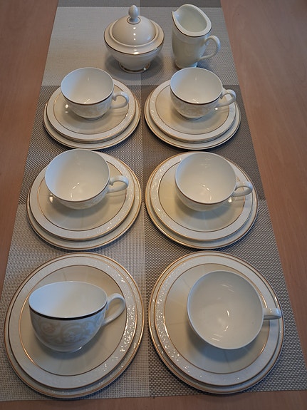Villeroy & Boch Ivoire kahviastiasto + kermakko ja sokerikko