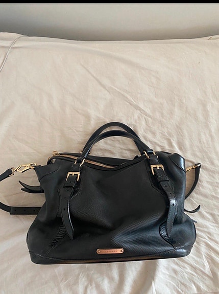 Burberry olkalaukku / käsilaukku